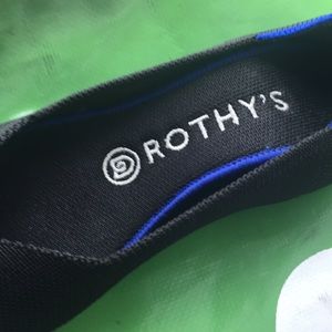 AUTHENTIC Black Rothy’s Size 7